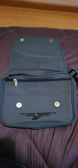 Bandolera Reebok azúl