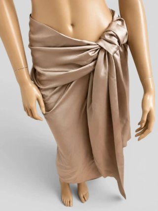 Falda Satinada Mujer. Nueva. Talla S (36)