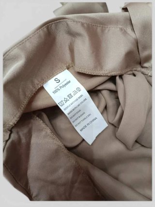 Falda Satinada Mujer. Nueva. Talla S (36)