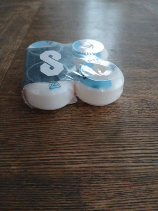 Reudas de eskate marca universal