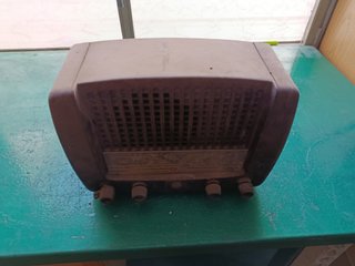 radio antigua, tocadiscos y proyector