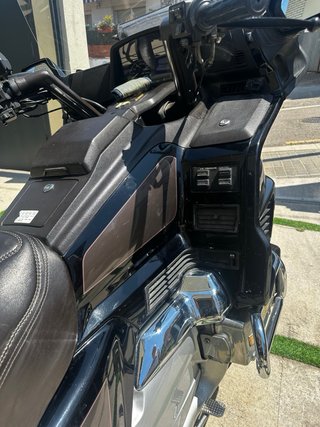Honda Goldwing Touring Negra