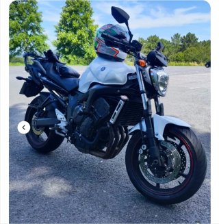 Yamaha FZ6 S2 Naked Blanca y Negra