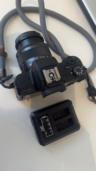 Canon EOS M50