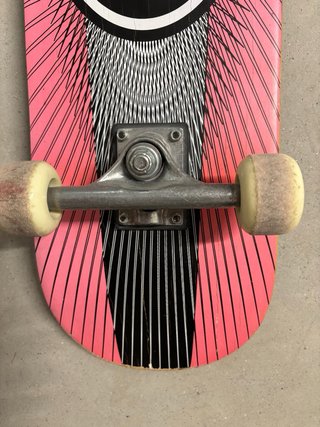 Tabla de Skate QXME Diseño Rosa