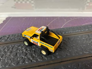 Nissan Patrol Scalextric STS Amarillo 173