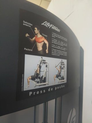 PRESS PECTORAL LIFE FITNESS!