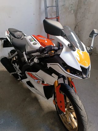 Yamaha yzf 125 2022 60th aniversario Siniestro