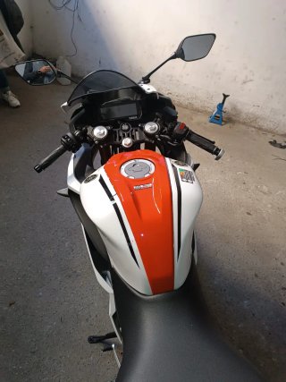 Yamaha yzf 125 2022 60th aniversario Siniestro
