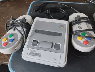 SNES Mini originale + 2 controller + cavi