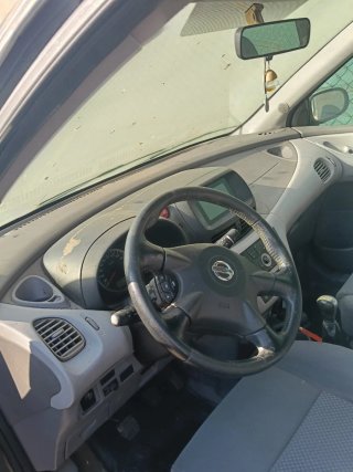 Nissan Almera 2005