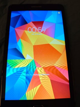 Tablet Samsung Galaxy Tab 4 Negra + Cargador