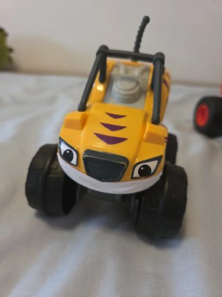 Coches Blaze y los monster machine