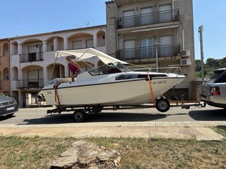 Remolque de 1 eje de 1250 kg.