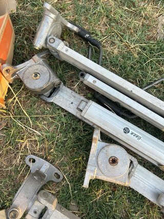 Toldo de tela y metal