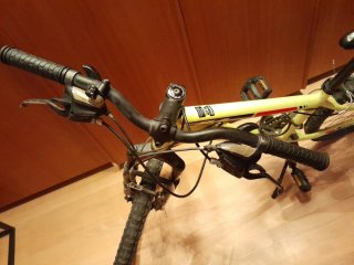 Bicicleta Megamo amarilla