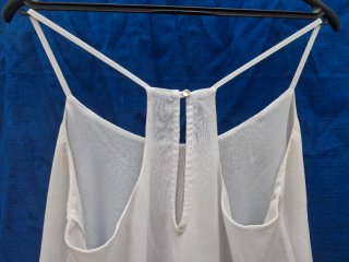Blusa T S. Medidas en descripción