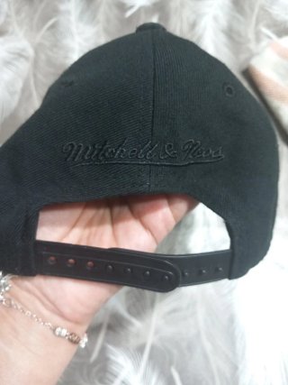 Berretto Mitchell & Ness Bulls nero