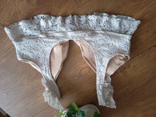 Parte de arriba bikini Oysho talla M