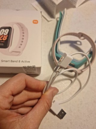 Xiaomi Smart Band 8 Active - Negro y Rosa