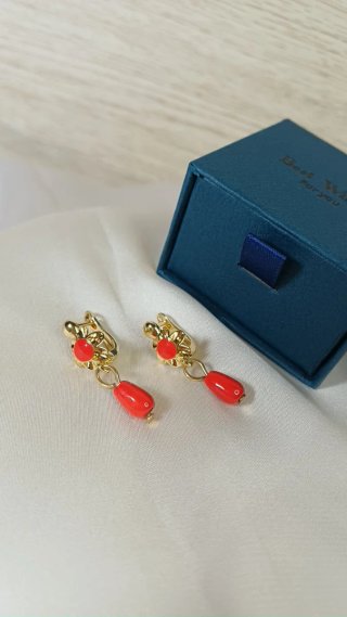 Pendientes Vintage Cubanitas Chapado Oro y Coral