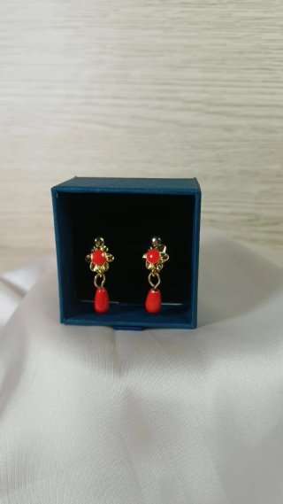 Pendientes Vintage Cubanitas Chapado Oro y Coral