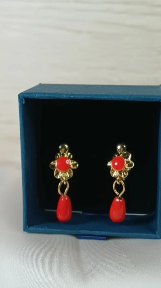Pendientes Vintage Cubanitas Chapado Oro y Coral