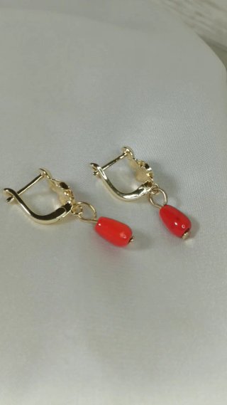Pendientes Vintage Cubanitas Chapado Oro y Coral