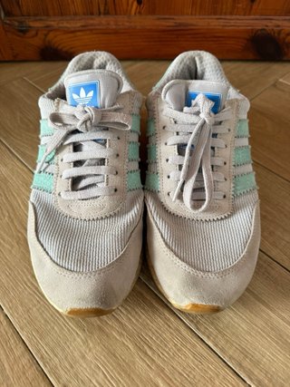 Zapatillas Adidas Gris y Turquesa