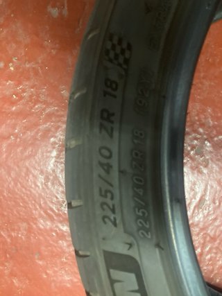 Neumáticos Michelin Pilot Sport PS4 S 225 40 18
