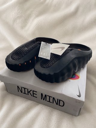 Nike Mind 001