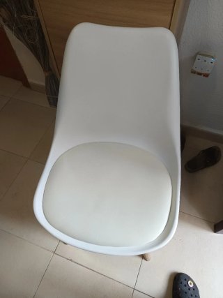 Sillas estilo nórdico regalo uno porque está rota