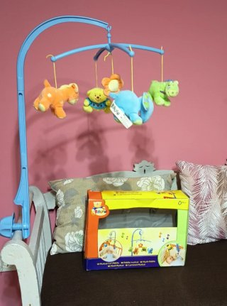 Carrusel para cuna toys rus