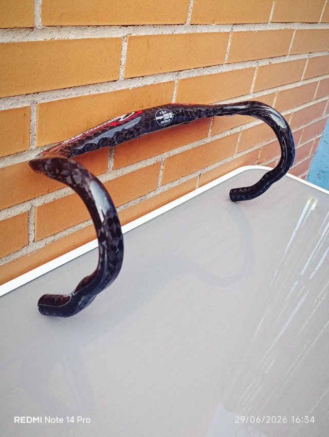 Manillar CARBONO COSTANTINO 420mm y 440mm. NUEVO.
