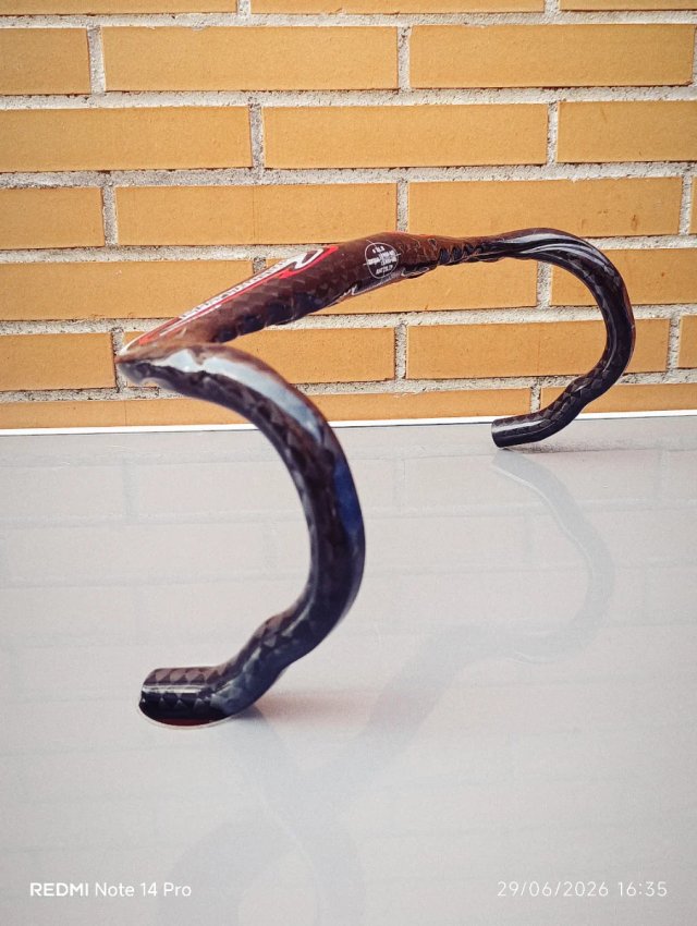 Manillar CARBONO COSTANTINO 420mm y 440mm. NUEVO.