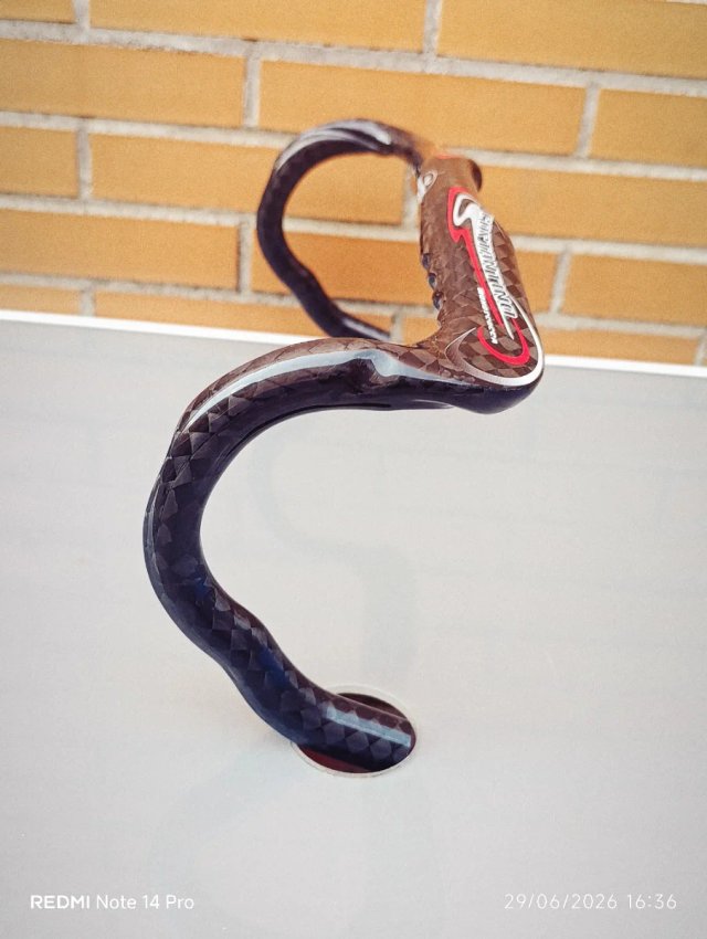 Manillar CARBONO COSTANTINO 420mm y 440mm. NUEVO.