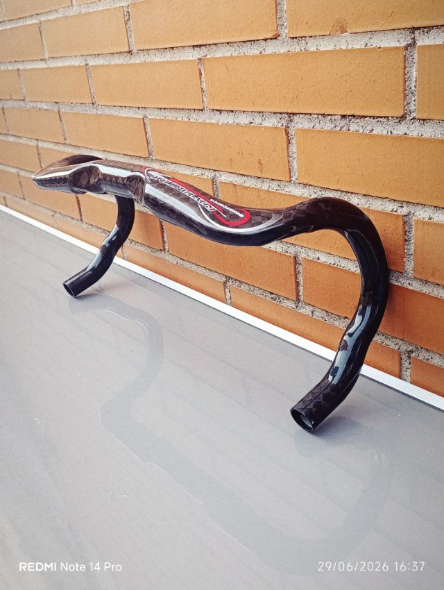Manillar CARBONO COSTANTINO 420mm y 440mm. NUEVO.