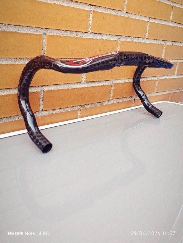 Manillar CARBONO COSTANTINO 420mm y 440mm. NUEVO.