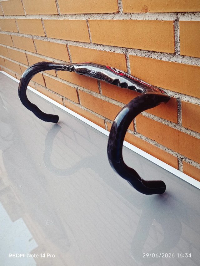 Manillar CARBONO COSTANTINO 420mm y 440mm. NUEVO.