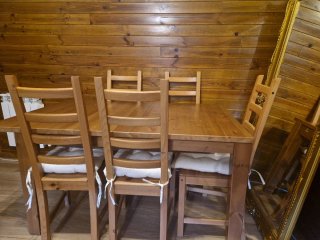 Mesa de comedor extensible de madera + 6 sillas