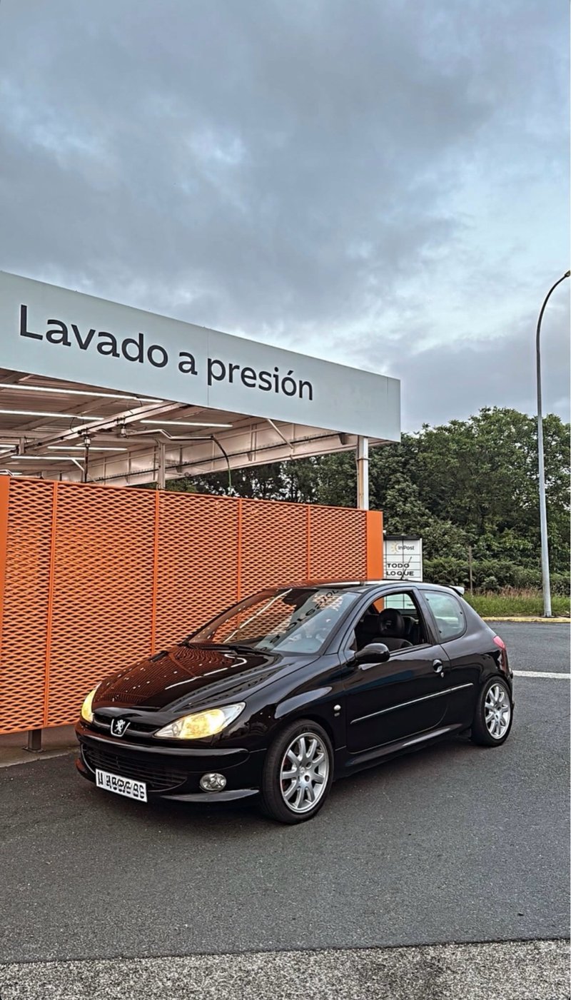 Peugeot 206 1999 - foto 1