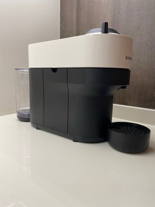 Cafetera Nespresso Vertuo Pop Blanca
