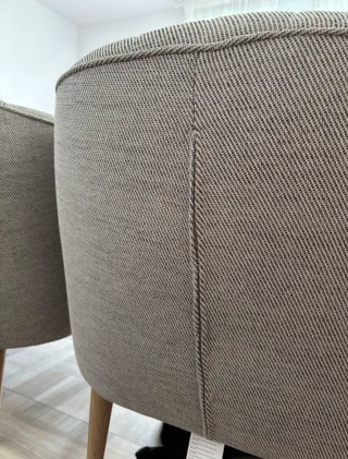 2 Butacas modernas tapizadas – Diseño elegante – M