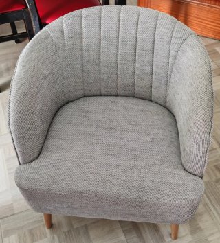 2 Butacas modernas tapizadas – Diseño elegante – M