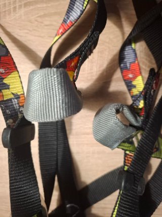 Arnés infantil Petzl.