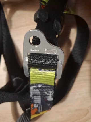 Arnés infantil Petzl.