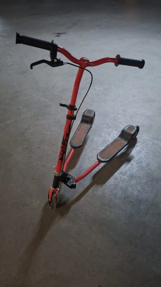 Patinete doble de 3 ruedas