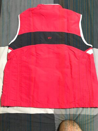 Chaleco deportivo Quiksilver rojo y negro