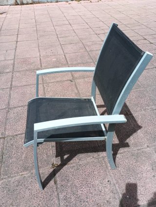 Sillas de terraza de aluminio. Tengo 4 10€ c/u