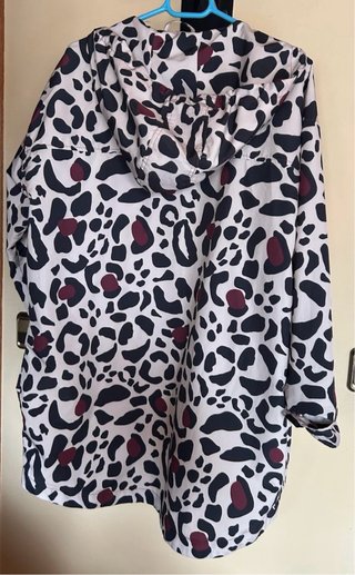 Cortavientos estampado animal print